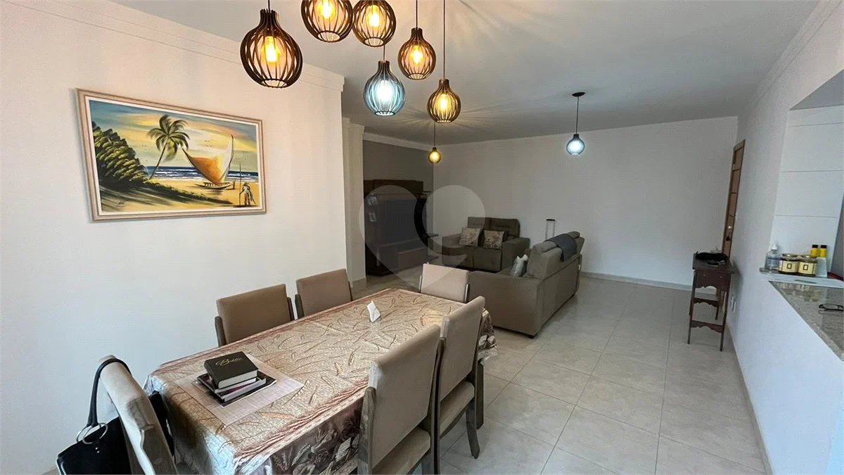 Apartamento à venda com 3 quartos, sendo 1 suíte, no Centro, Poços de Caldas - MG