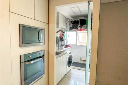 Apartamento de 106 m² no Auge Home Resort, porteira fechada, com 3 dormitórios, 1 suíte, varanda gourmet, 2 vagas, depósito e lazer completo.