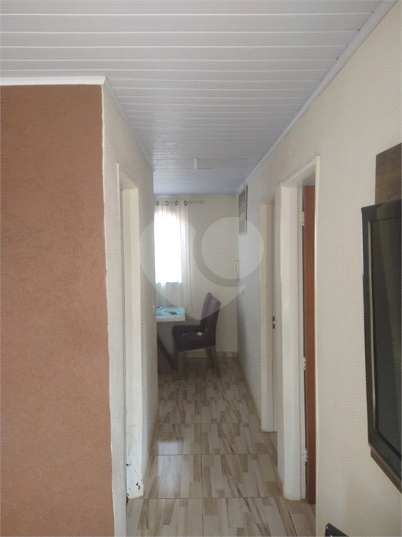 Casa Térrea com 2 dormitórios.