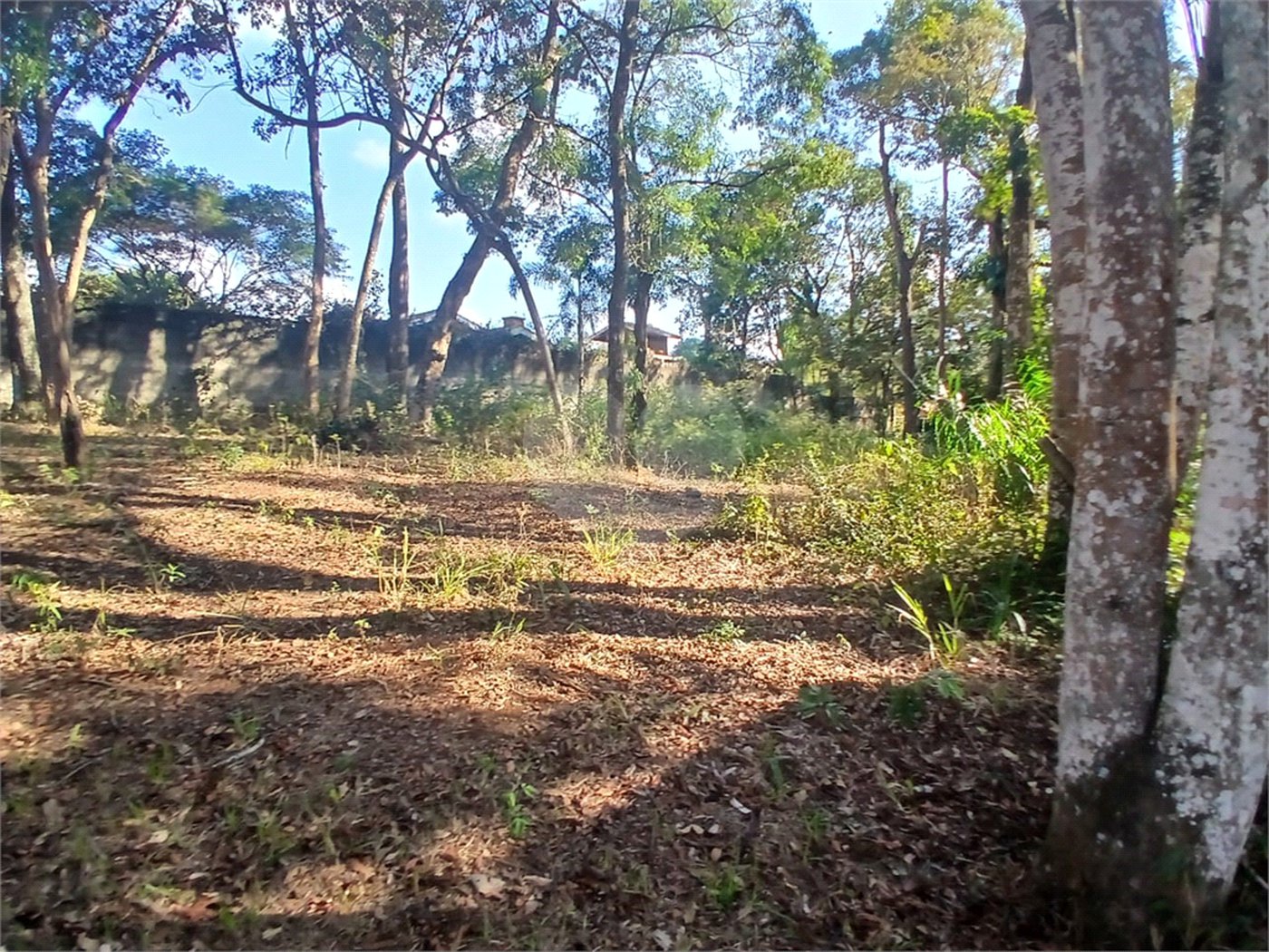 Terreno de 2000m² à Venda no Jardim Estância Brasil