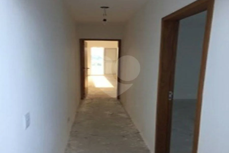 Sobrado novo nunca habitado.