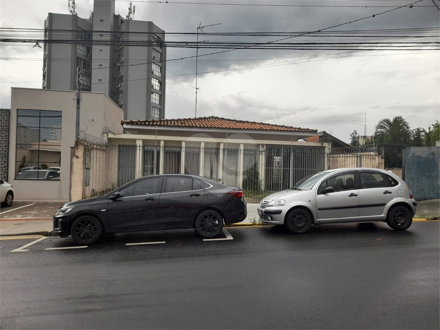 Casa à venda próxima à Santa Casa – Ideal para clínica ou consultório!