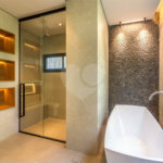 Casa à venda com 4 suítes no condomínio Jardim das Palmeiras, Bragança Paulista - SP