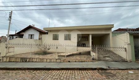 Casa à venda com 3 quartos, sendo 1 suíte,  em Cidade Jardim, São Carlos, SP