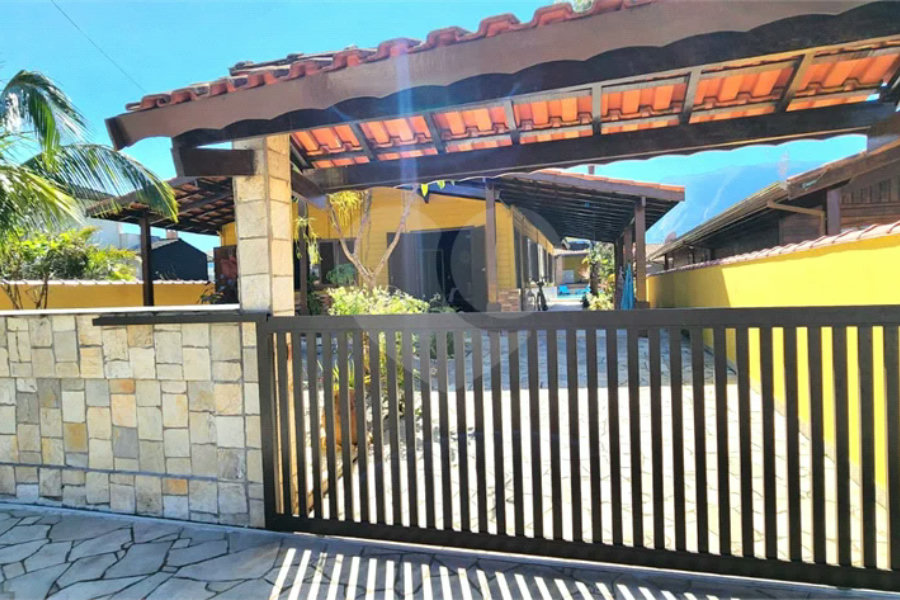 Casa à venda com 4 quartos, sendo 1 suíte, em Morada da Praia, Bertioga, SP