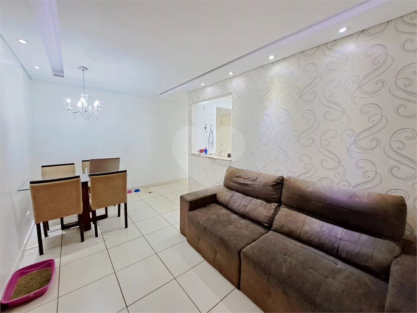 Apartamento com 02 quartos MOBILIADO com varanda e lazer !