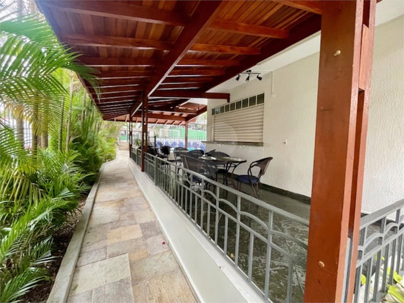 Apartamento com 3 dormitórios e 1 vaga fixa, em região tranquila perto da Av. Washingtonís e de diversos serviços. Ideal para quem quer morar bem e com comodidade.