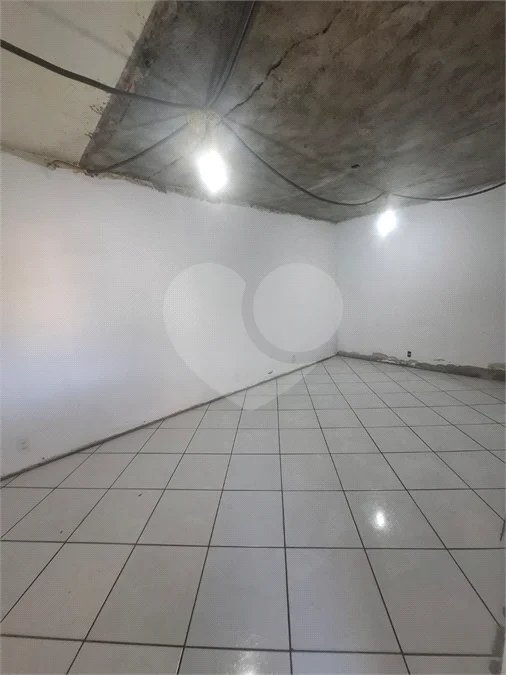 CASA LINEAR PRECISANDO DE REFORMA, 2 QUARTOS COM SUÍTE À VENDA, 121M² DE AREA CONSTRUIDA- CAMPO GRANDE