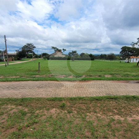 Loteamento no Condomínio Vila Pinhal do Broa
