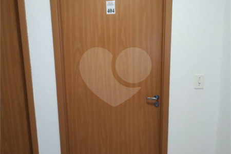 Apartamento no condomínio Monte Everest dispondo de 48m²