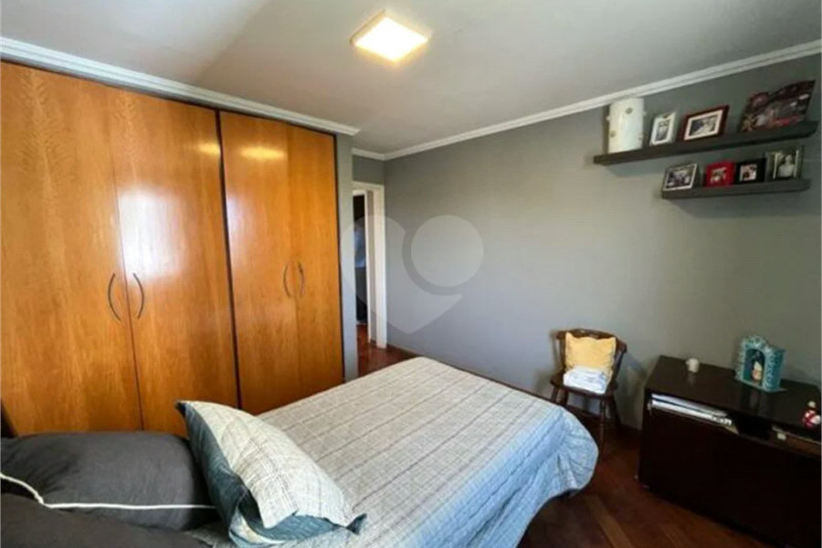Sobrado à venda com 5 quartos, sendo 4 suítes,  em Parque Jabaquara, São Paulo, SP