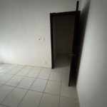 Casa para alugar com 3 quartos, sendo 1 suíte,  em Santos Dumont, Três Lagoas, MS