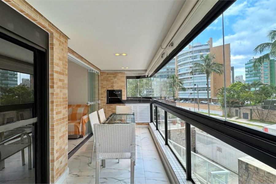 Apartamento à venda com 4 quartos, sendo 2 suítes, em Riviera de São Lourenço, Bertioga, SP
