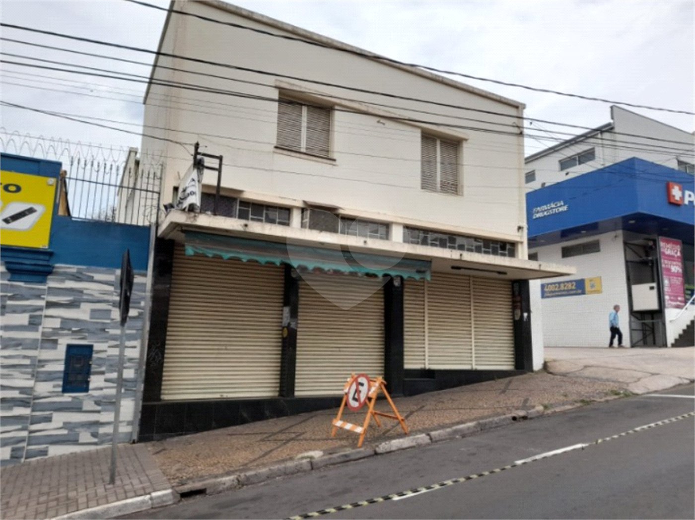 Prédio Comercial na Av. São Carlos - Excelente Oportunidade no Centro da Cidade