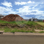 Lote à Venda em São Carlos, no Condomínio Villeneuve I