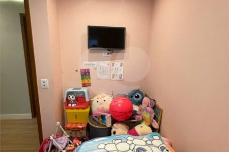 Apartamento com 70m², 3 dormitórios, 1 suíte, 1 vaga, à venda na Vila Guilherme.