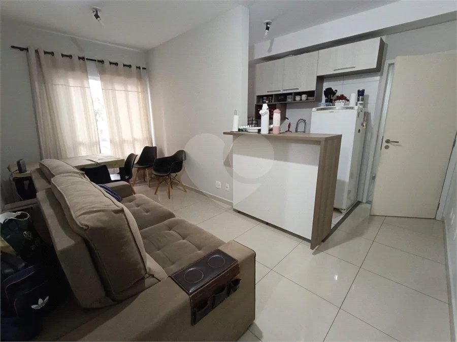 Excelente apartamento com 2 dormitórios