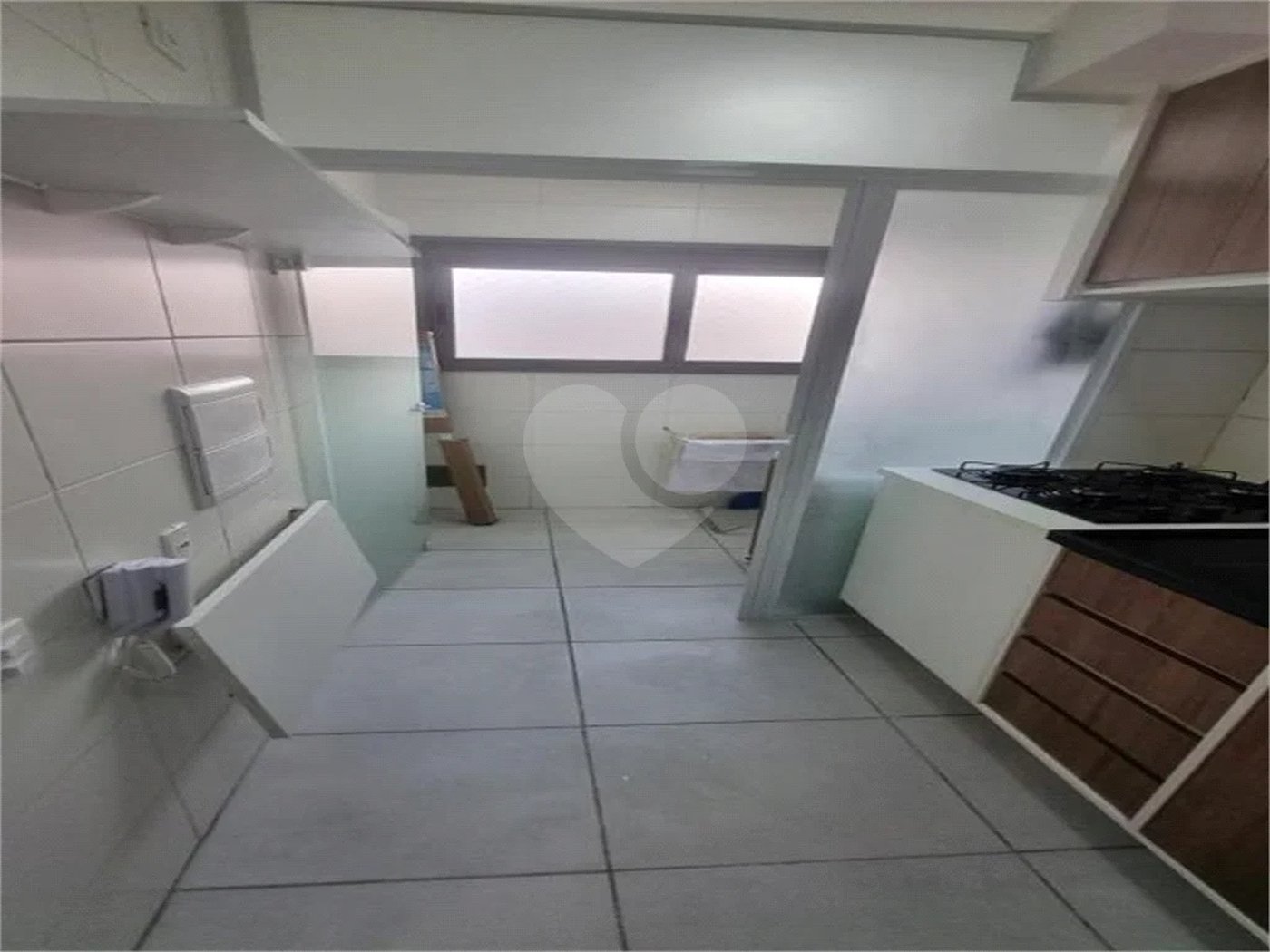 Studio Mobiliado no Alto do Ipiranga – Andar Alto e Vaga para Moto