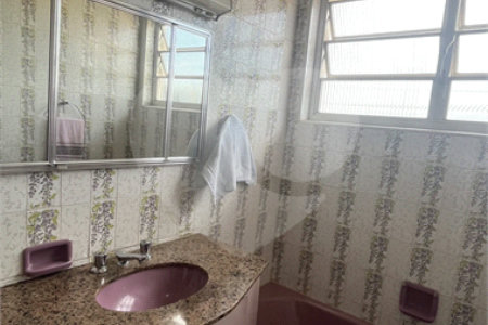 Casa Térrea com 3 dormitórios no Centro de Atibaia