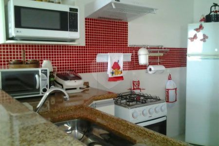 Casa com 260m² , 3 pavimentos , 6 dormitórios , 1 suíte , 3 vagas , a venda no Itaim Paulista.