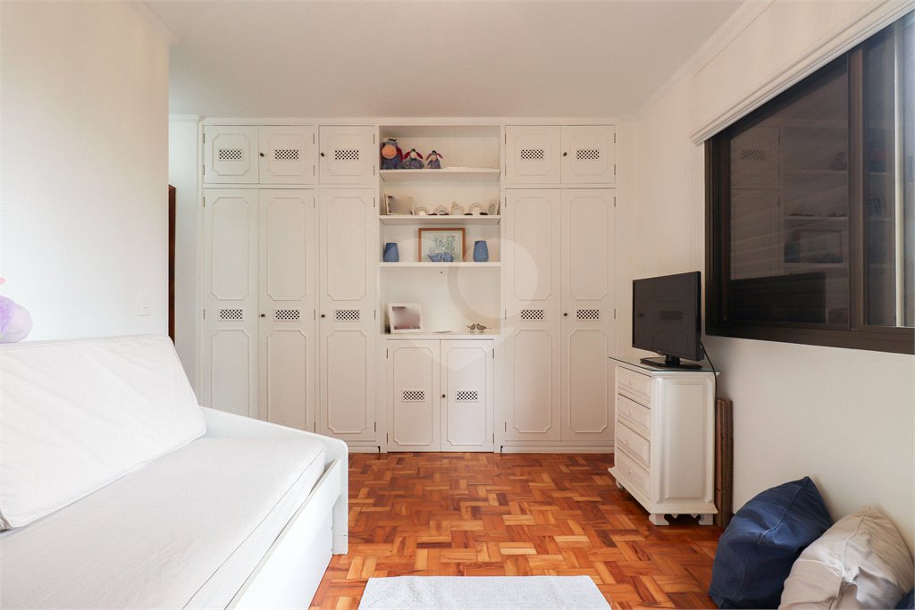 Apartamento à venda com 4 quartos, sendo 3 suítes, em Campo Belo, São Paulo, SP