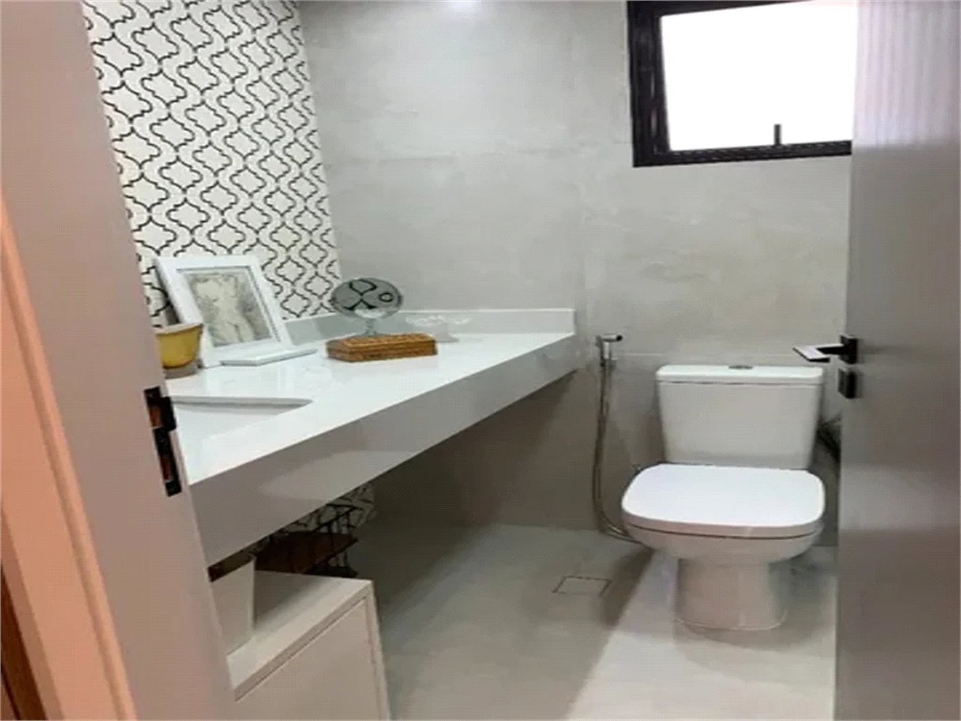 Apartamento à venda com 3 quartos, sendo 1 suíte, em Cidade São Francisco, São Paulo, SP