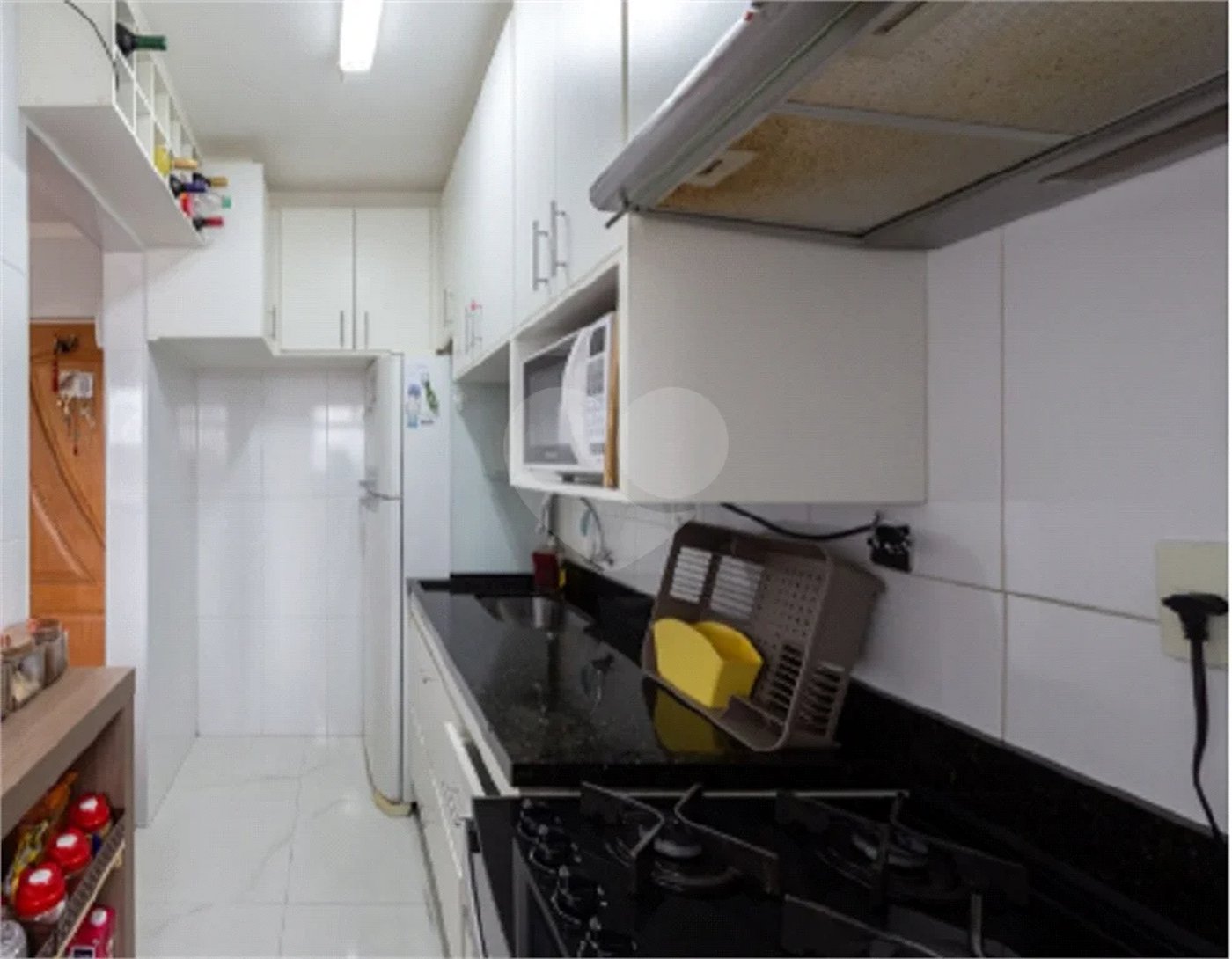 Apartamento na Mooca de 2 dormitórios, sala cozinha e banheiro, com portaria, academia e portaria.