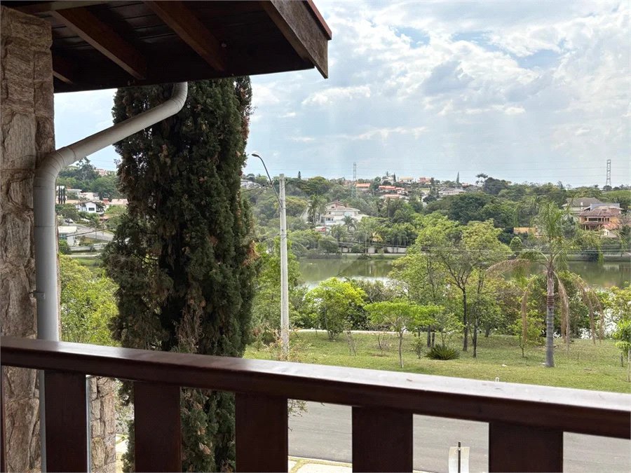 Casa a Venda no Condomínio Vista Alegre - Sede em Vinhedo/SP