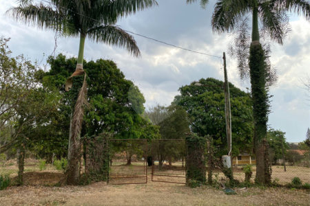 Chácara Parque Itaipu 3 quartos.