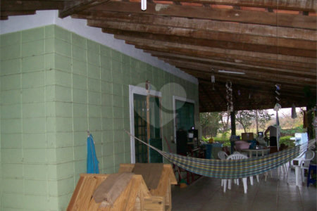 Chácara a venda no Aracê de Santo Antônio .