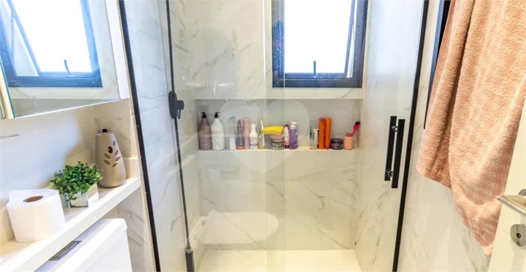 Apartamento à venda na Moóca, 68m², 2 dormitórios, 1 suíte, 1 vaga, ar condicionado, varanda, lazer completo