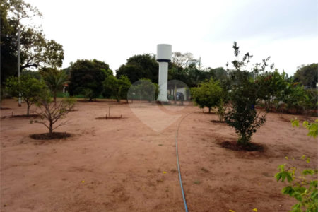Chácara Balneário do 29 com piscina.