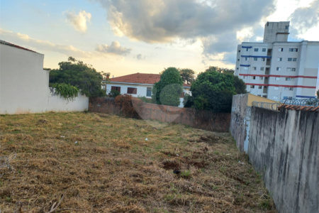 Terreno com 600,00 m².