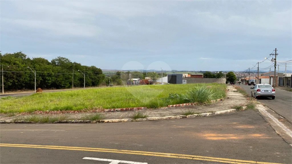 Quadra à venda na av. Rio das Pedras com 3.444 m² divido em 13 lotes bairro Altos do Taquaral