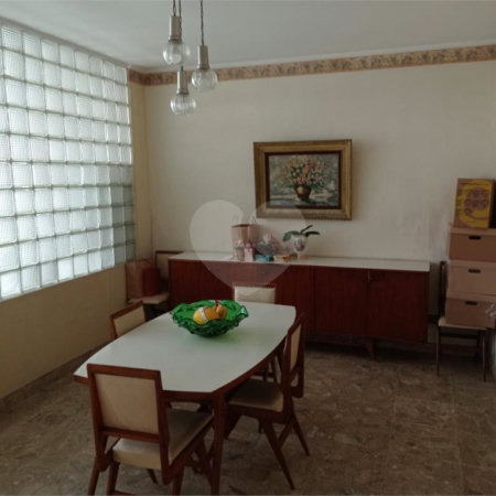 Vende-se belíssimo imóvel residencial próximo ao Parque da Aclimação