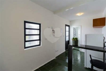 Condomínio com 12 studios , 310m² de área , à venda no bairro do Cambucí.