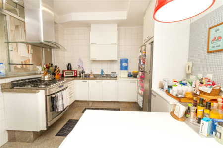 Apto espaçoso | 180 m² | 3 dorms. (1 suíte) | 1 vaga em Santa Cecília!