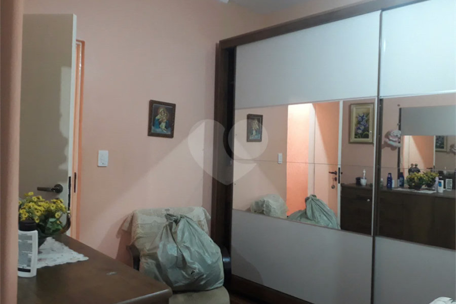 Ótima Casa Totalmente Térrea,Ao Lado da Avenida Direitos Humanos.