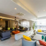 Apartamento de 306m² na melhor região de Moema, 3 suítes, 5 vagas, varanda gourmet, depósito, fora de rota
