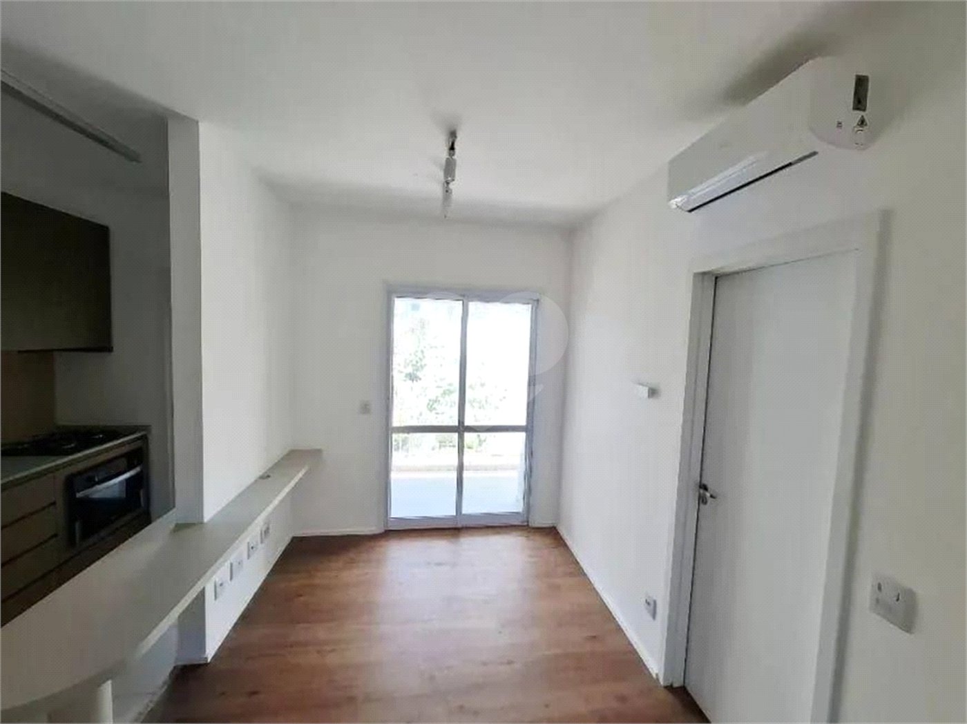 Apartamento com 1 quarto e 1 vaga para locação na Liberdade próximo ao Hospital A. C. Camargo na Liberdade!