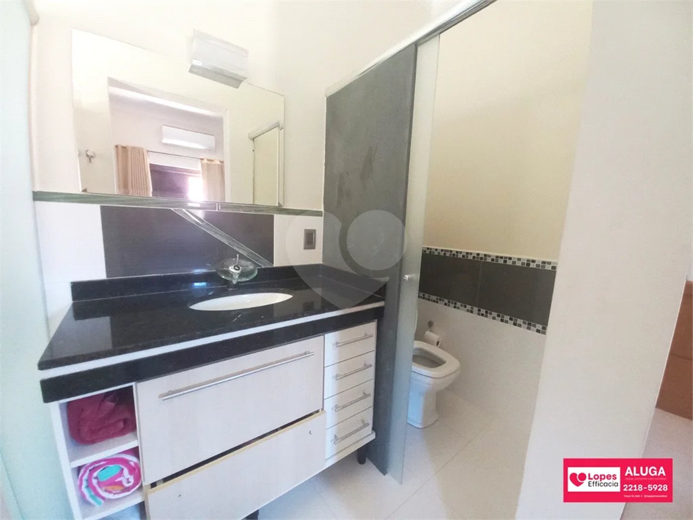 Linda casa com piscina localizada no melhor condomínio de Hortolândia - Green Park.