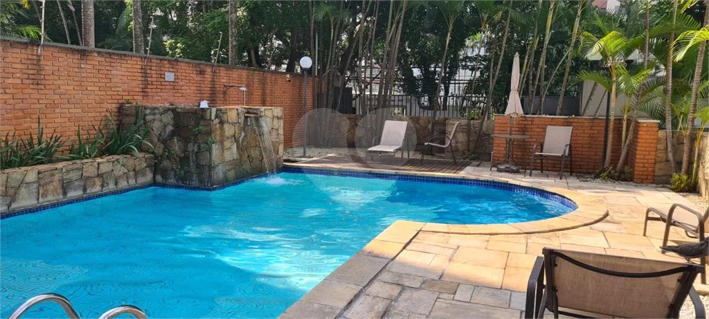 Apartamento à venda no Campo Belo com 110m², 03 dormitórios sendo 01 suite, 2 vagas - São Paulo/S