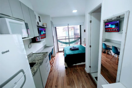Studio Mobiliado na República – 22m² com Varanda