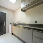 Casa à venda com 4 suítes no condomínio Vale da Santa Fé, Vinhedo - SP