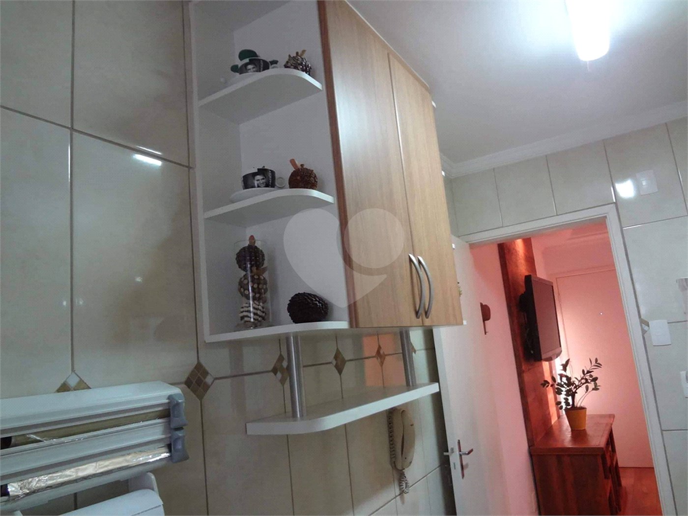 Apartamento no Condomínio Residencial Ipê I .