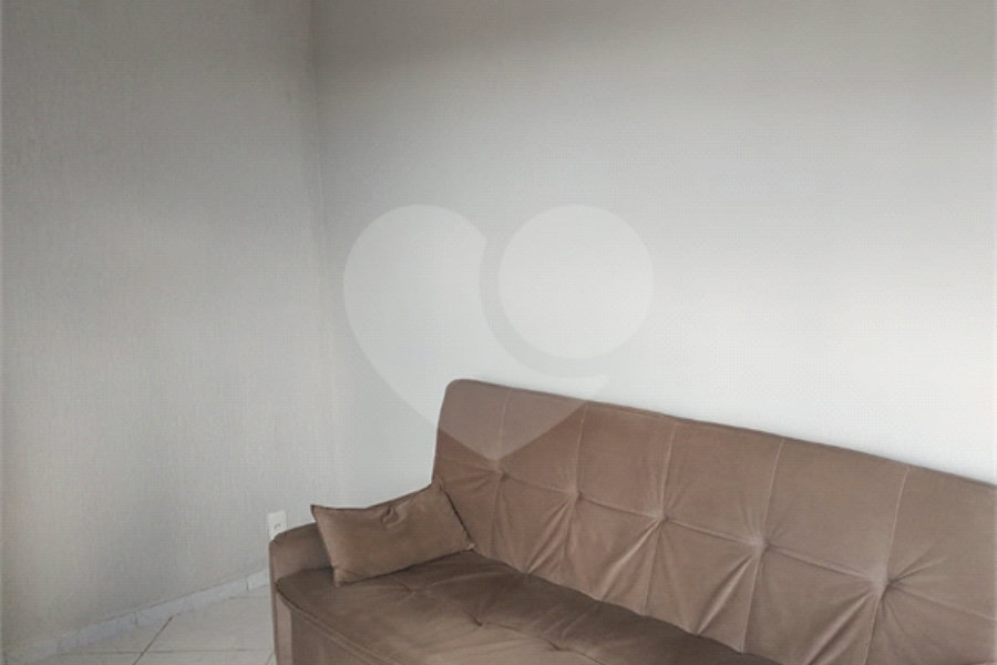 JARAGUÁ – FIT JARAGUÁ. Apartamento lindinho, em condomínio praticamente novo, super organizado e agradável, em local tranquilo com vista livre.