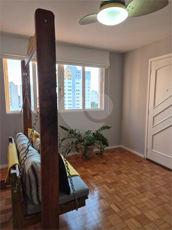 Apartamento à venda no Edifício Pedro Ometto, no coração de Piracicaba.