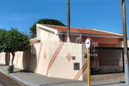 Casa térrea 3 dormitórios