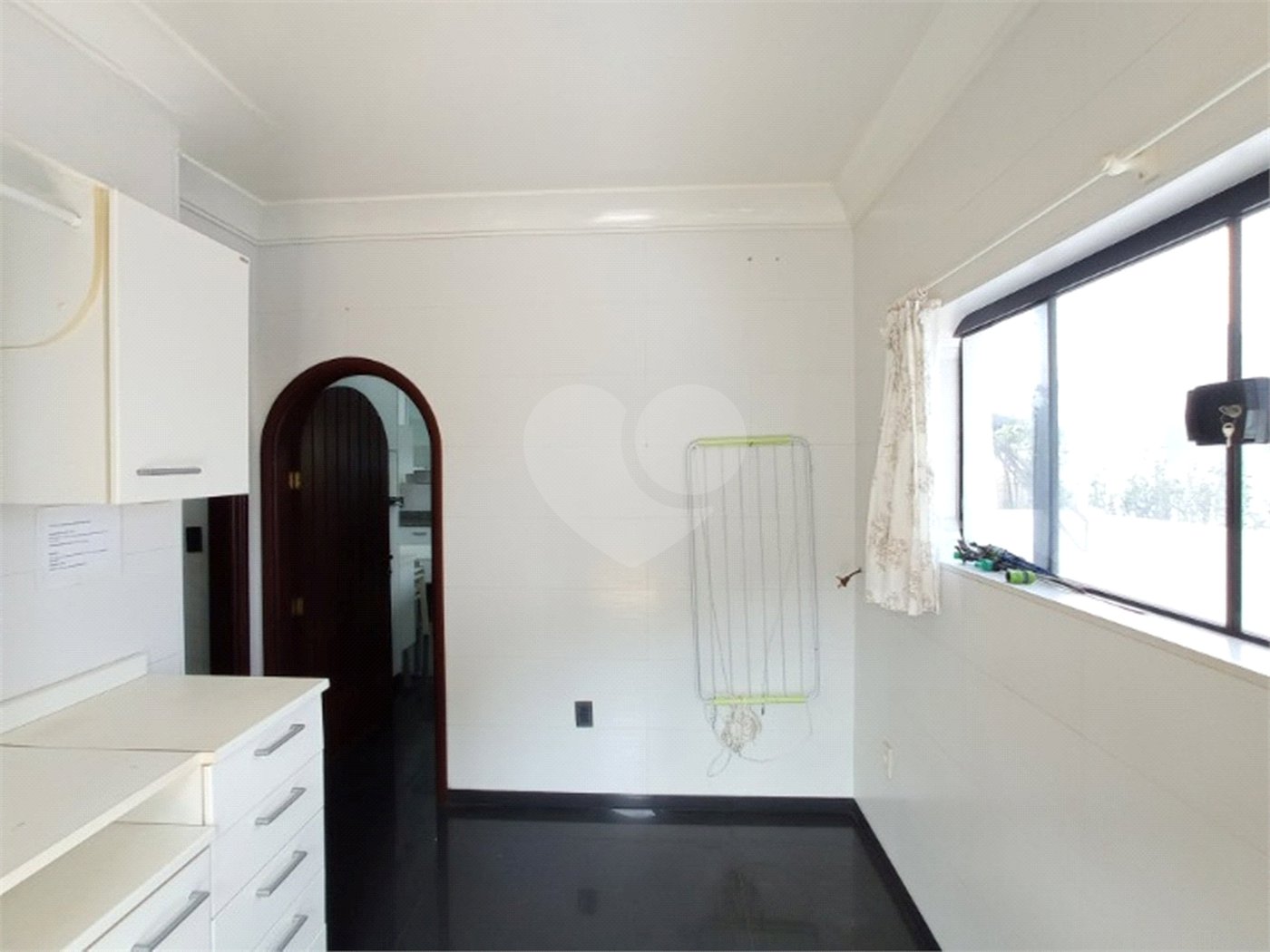 Casa térrea no Condomínio Faber I.
