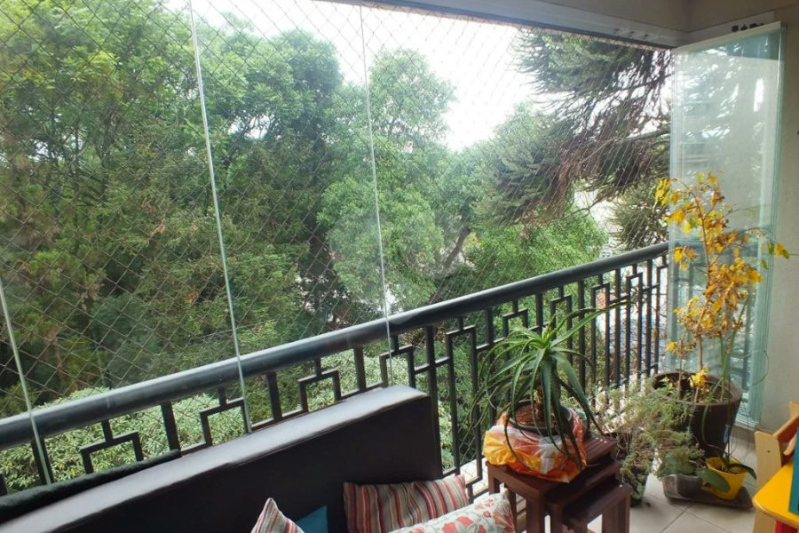 Apartamento com 03 suítes no Alto Da Boa Vista.